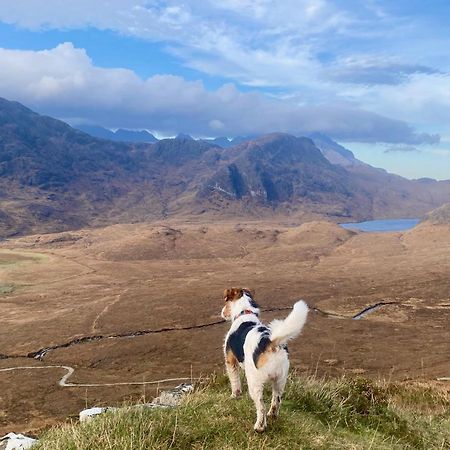 Tigh Mairi At Mary'S Thatched Cottages Elgol Esterno foto