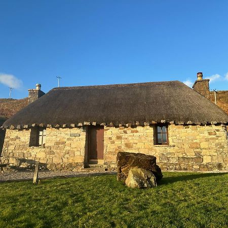 Tigh Mairi At Mary'S Thatched Cottages Elgol Esterno foto