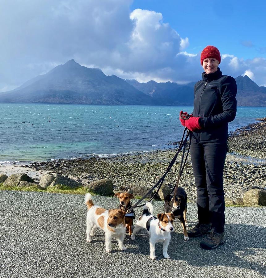 Tigh Mairi At Mary'S Thatched Cottages Elgol Esterno foto