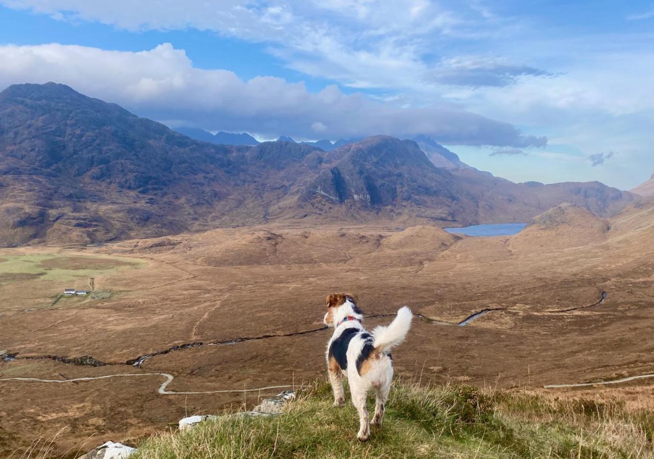 Tigh Mairi At Mary'S Thatched Cottages Elgol Esterno foto